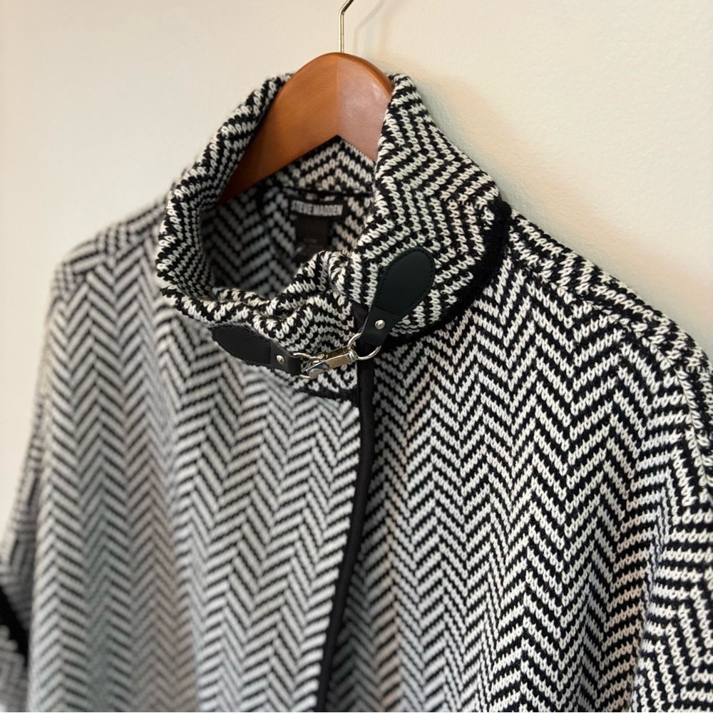 Steve Madden Herringbone Black and White Cape, One Size Fits All, NWT